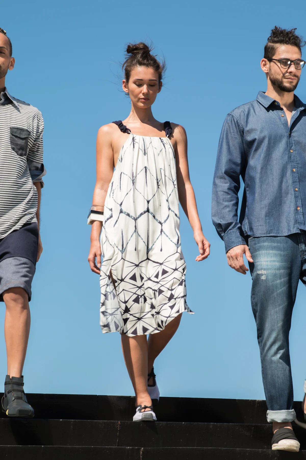 Modelos nas escadarias — Verão 2019
